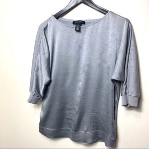 🛍🛍 White House Black Market silk stretch top XS